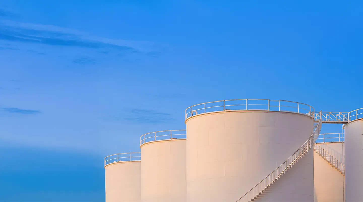 Fuel storage tanks